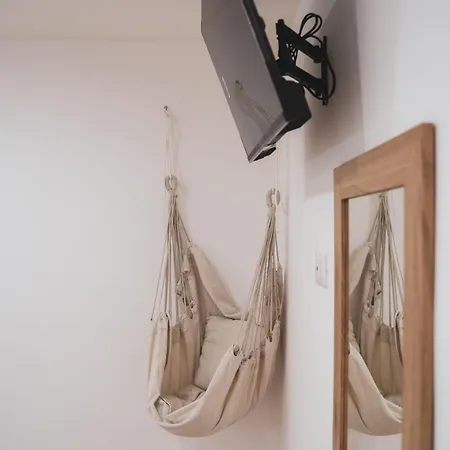 ベッド・アンド・ブレックファスト Macrame